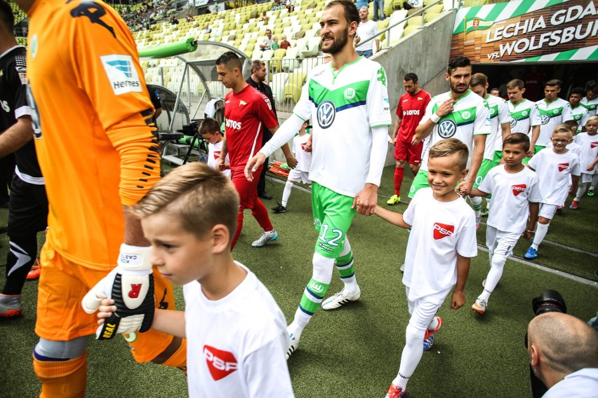 Bas Dost to holenderski napastnik, który był największą...