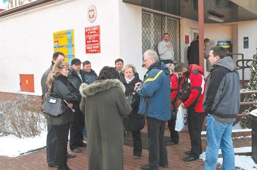 Właściciele działek w Gąskach z odległych miast Polski przyjechali na piątkową sesję do Mielna, by protestować przed utworzeniem na ich gruntach użytku ekologicznego.