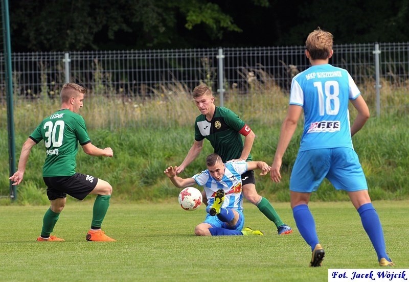 IV liga: Leśnik wygrał z MKP. Rasel górą w Darłowie [ZDJĘCIA]