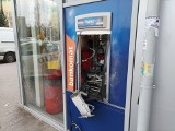 Wrocław: wysadzony bankomat w Biedronce na Nowym Dworze. Sprawcy uciekli, sklep jest nieczynny