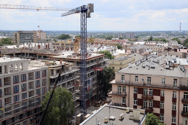 Ceny nowych mieszkań idą w górę, bo drożeją materiały budowlane. Na rynku wtórnym także widać podwyżki