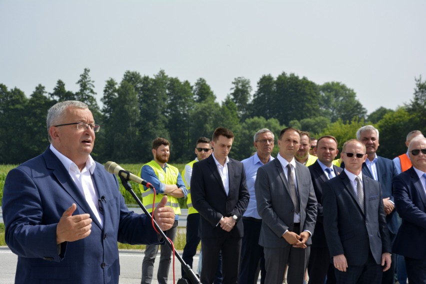 Minister infrastruktury Andrzej Adamczyk podczas otwarcia w...