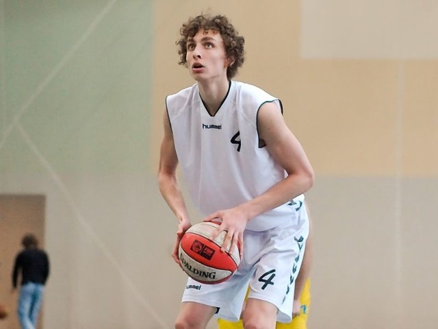 Kacper Borowski był podstaowwym zawodnikiem kadry U18 w Hiszpanii. 