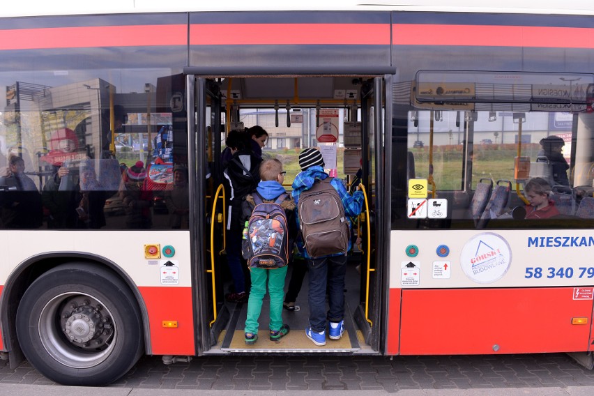 Karta ŚKUP: jak wyrobić kartę i jeździć za darmo autobusami,...