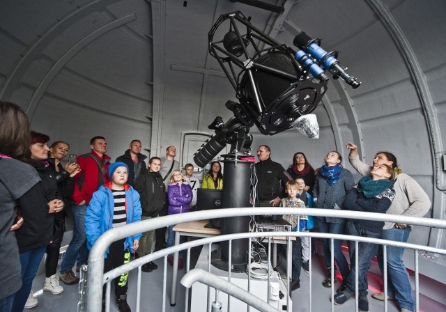 I Koszaliński Dzień Astronomii to m.in. filmowa wycieczka po Obserwatorium Astronomicznym z przewodnikiem prof. Robertem Suszyńskim.