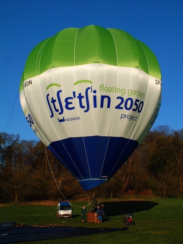Balon w barwach Floating Garden 2050.