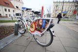 Elektryczne rowery wchodzą do miejskich wypożyczalni