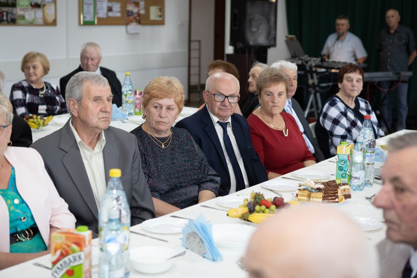 35 par z gminy Pawłów świętowało 50-lecie pożycia małżeńskiego. Zobaczcie zdjęcia
