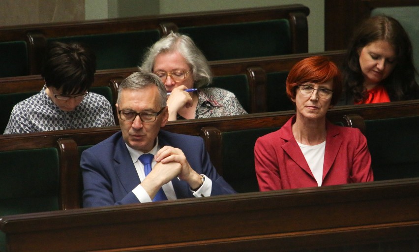 Z najnowszych prognoz ekspertów doradzających rządowi...