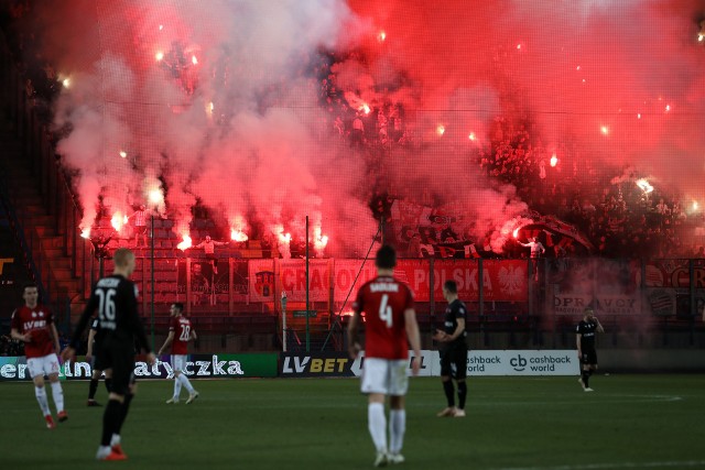 Kibice Cracovii na meczu z Wisłą Kraków