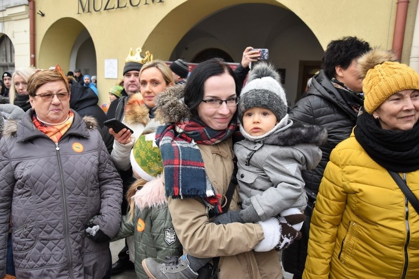 Orszak Trzech Króli 2020 w Tarnowie. Ulicami miasta przeszły prawdziwe tłumy [ZDJĘCIA, WIDEO]