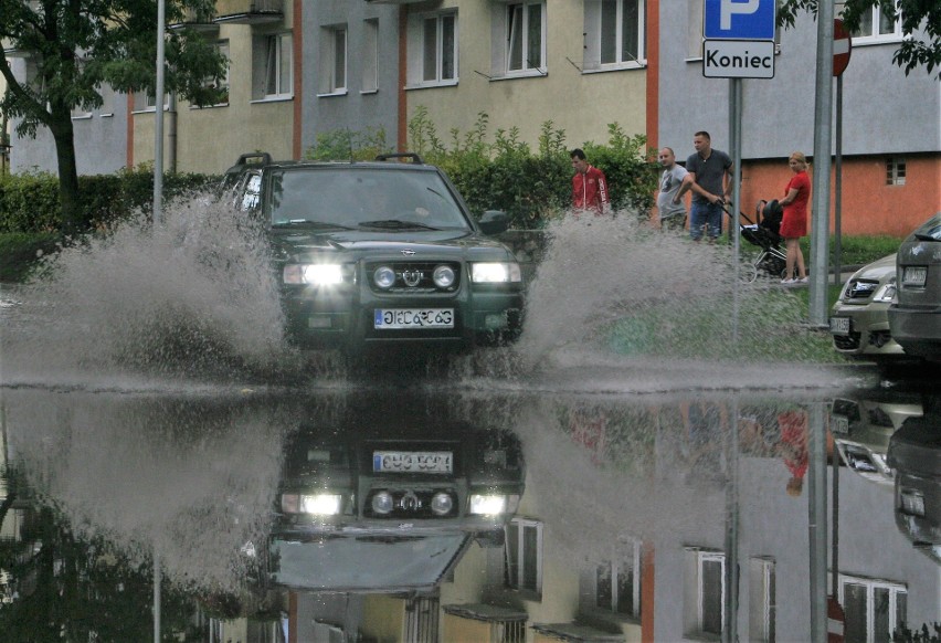 Nad Inowrocławiem znów przeszedł ulewny deszcz. Wystarczyło...