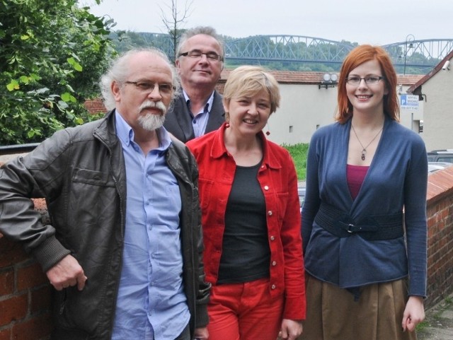 Nad kulturalnym ożywieniem lewobrzeżnego Torunia pracują (od lewej): Tomasz Grzeszkowiak, Ryszard Konopka,Agnieszka Dąbrowska i Marta Gąsowska.