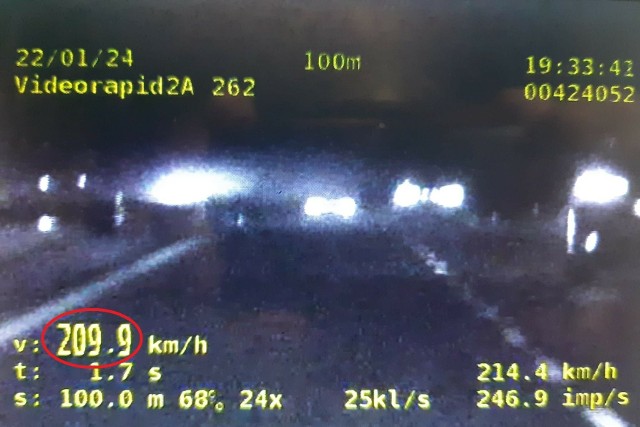 Widok z policyjnego wideorejestratora podczas akcji pod Świeciem