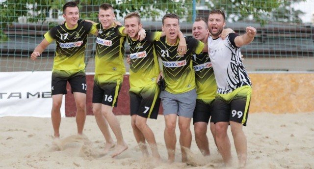 Wilki Starachowice były najlepsze w kolejnym turnieju trójek plażowych w Kielcach.