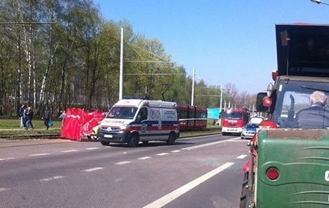 Ciężki wypadek motocyklisty w Bytomiu. Chciał wyprzedzić busa