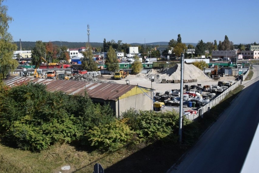 Przy ulicy Zagnańskiej w Kielcach, za nowym wiaduktem, ma powstać osiedle mieszkaniowe! Planowane są też wieżowce [ZDJĘCIA]