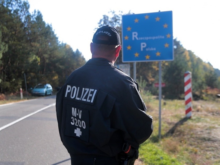 Policjanci z Niemiec i Polski ścigają porywacza. Specjalne ćwiczenia [ZDJĘCIA, WIDEO]