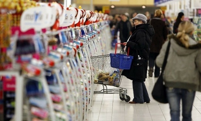 Ustawa ograniczająca handel w niedziele weszła w życie 1 marca 2018 roku. Tego dnia za ladą może stać tylko właściciel sklepu, a pracownicy mają wolne.