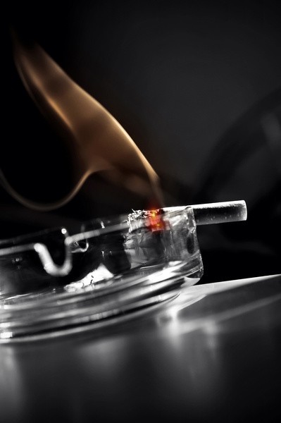Dym tytoniowy składa się z 4 tysięcy związków chemicznych, z których co najmniej 40 ma działanie rakotwórcze.