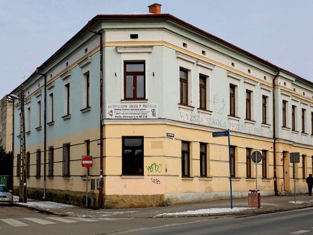 Prezydent Ryszard Nowak nie chce oddać za darmo w ręce województwa kamienicy przy ul. Lwowskiej. Leszek Zegzda nie kryje niezadowolenia z tej decyzji władz miasta