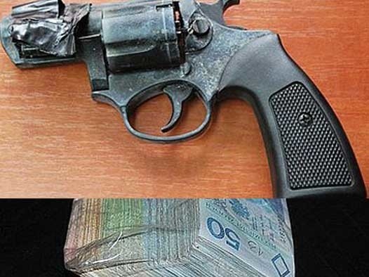 Broń, którą posługiwali się napastnicy podczas napadu na bank.
