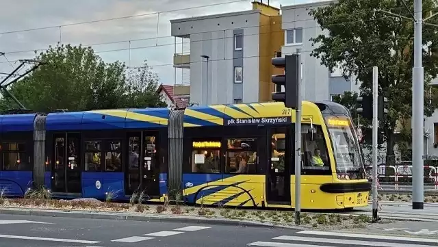 Komunikacja miejska w Toruniu w ostatnich dniach wzbogaciła się o linię tramwajową na Jar