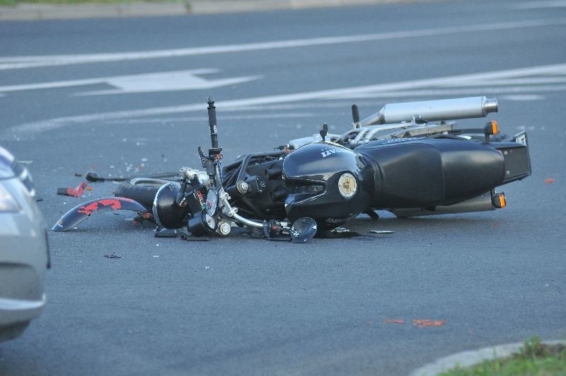 Wypadek motocyklisty w Kostrzynie (zdjęcia)