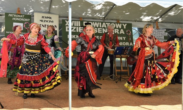 Zabawy, konkursy, gry i tańce na Powiatowym Dniu Seniora w DPS Więckowice