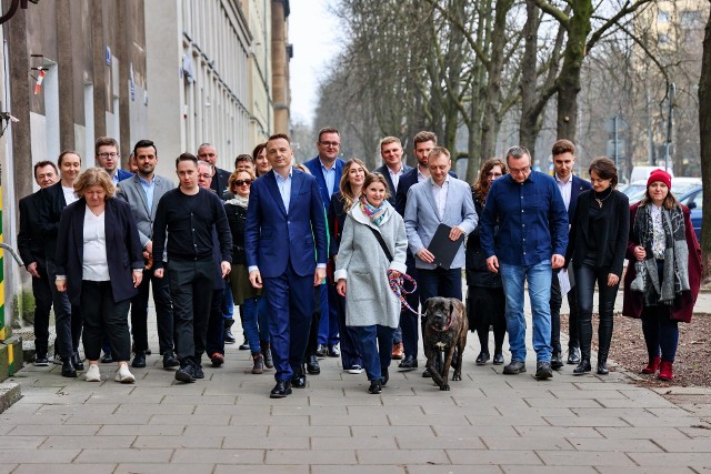Kandydat na prezydenta Krakowa, Łukasz Gibała wspólnie z ekspertami zaprezentował program wyborczy: "Naszym celem jest miasto otwarte"