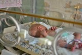 W Częstochowie w Wojewódzkim Szpitalu Specjalistycznym im. NMP urodziły się trojaczki: dwie dziewczynki i chłopiec ZDJĘCIA