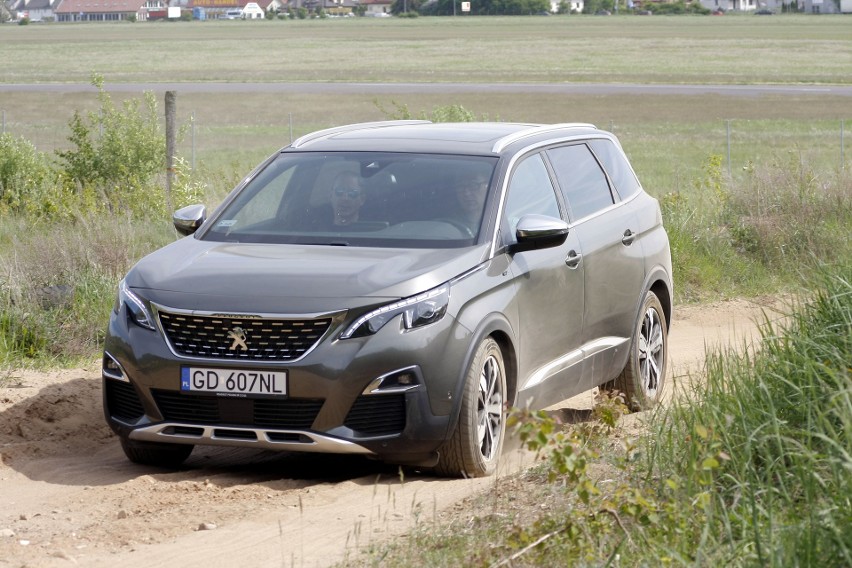 Peugeot 5008...