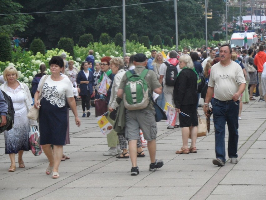 Częstochowa ŚDM 2016. Z każdą minutą przybywa pielgrzymów