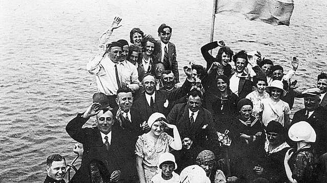 Wycieczka parostatkiem toruńskich rzeźników do Ostromecka w 1932 roku