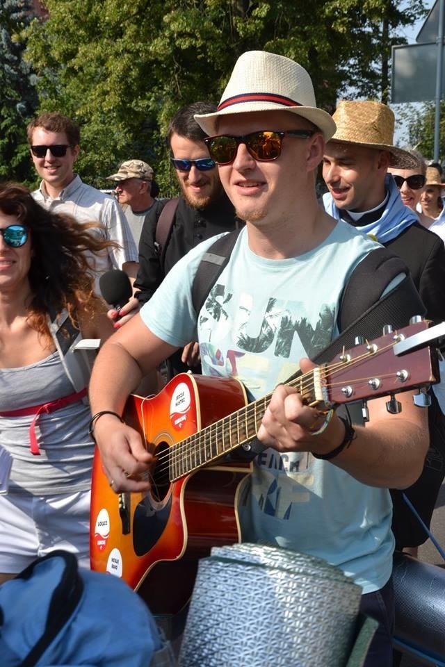 Rybnicka Pielgrzymka drugi dzień w trasie do Częstochowy