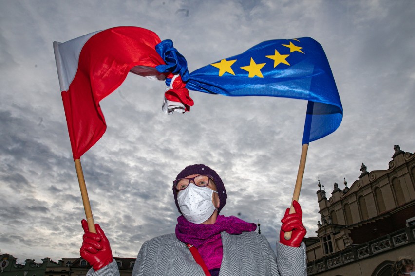 Prounijna demonstracja na Rynku Głównym w Krakowie