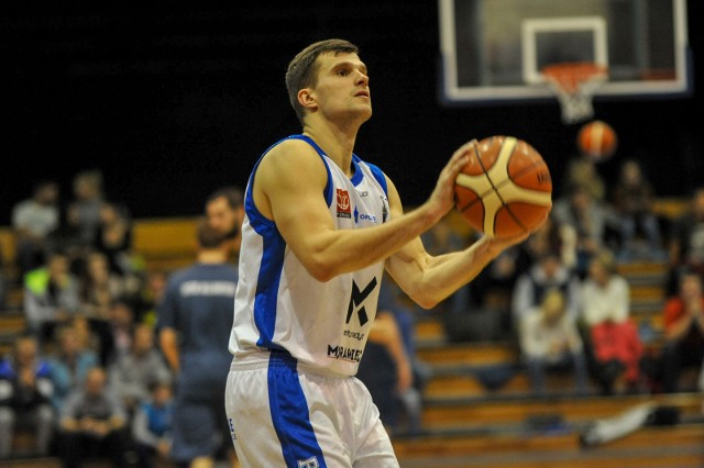 Paweł Bogdanowicz zdobył w Tychach osiem punktów dla Pogoni.