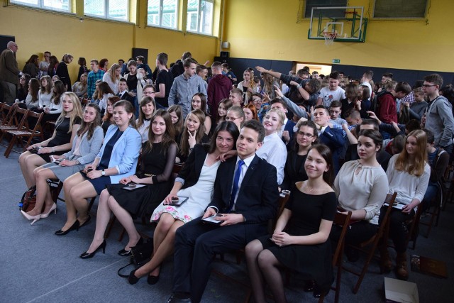 Uczniowie Zespołu Katolickich Szkół im. Jana Pawła II w Skawinie od lat sumiennie pracują na dobre wyniki własne oraz wysoką pozycję całej szkoły