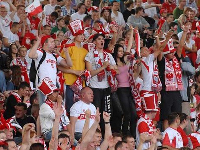 Tak mieszkańcy Koszalina bawili się podczas Euro 2012. Miejmy nadzieję, że podczas zmagań naszych siatkarzy atmosfera i zabawa będzie jeszcze lepsza. Do zobaczenia w amfiteatrze!