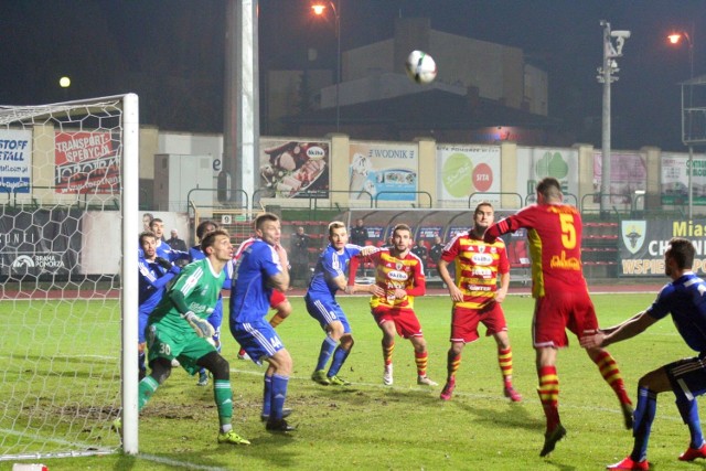 Paweł Zawistowski umieścił piłkę w bramce „Miedzianych” główkując w doliczonym czasie gry.