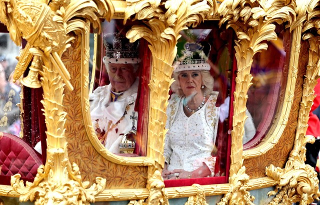 Karol III podsumował koronacyjny weekend. Pojawiło się pierwsze oficjalne zdjęcie króla i królowej
