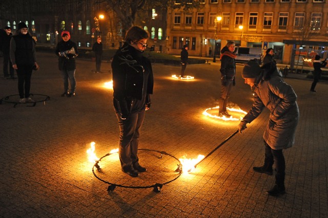 Happening na placu Wolności