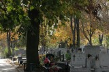 Wszystkich Świętych: Łódzkie cmentarze otwarte nawet w nocy
