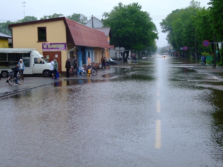 Trzynaście lat temu wielka woda zalała Opolszczyznę. Region mocno ucierpiał w tamtych dniach . Zdjęcia, filmy