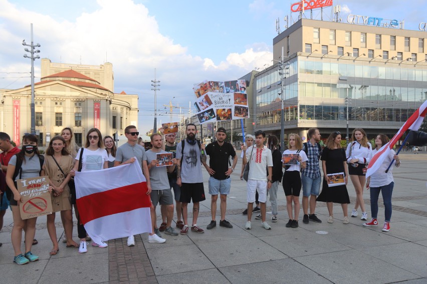 Manifestacja „Solidarni z Białorusią” w Katowicach. Zobacz...