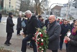 Obchody rocznicy wprowadzenia stanu wojennego w Opolu. Opolanie spotkali się na skwerze Solidarności 