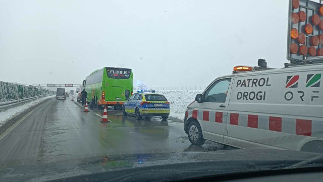 Na 128. kilometrze doszło do awarii autobusu.