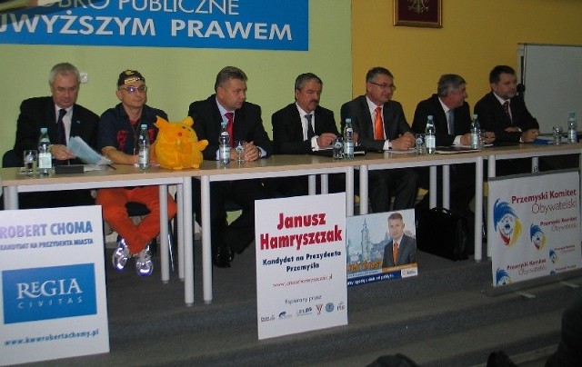 Siedmiu kandydatów na urząd prezydenta Przemyśla spotkało się na drugiej debacie organizowanej w Wyższej Szkole Prawa i Administracji w Przemyślu.