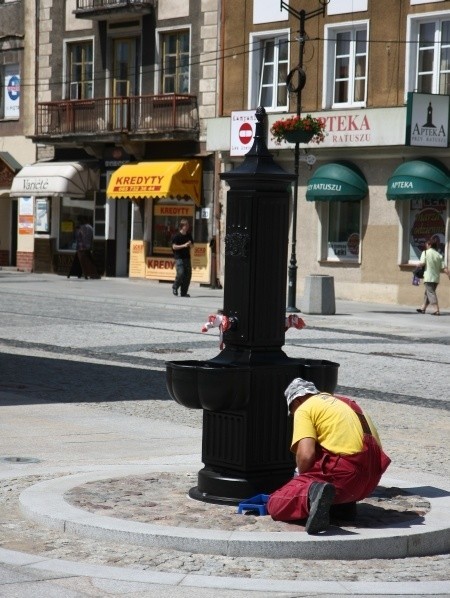 Przy wodopojkach trwają właśnie ostanie prace.