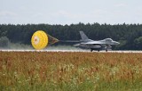 Samoloty F-16  wracają do bazy w Łasku [zdjęcia]